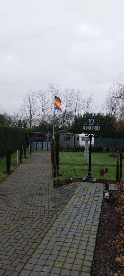 Urlaub Machen Direkt Am Irland Das Kinderparadies In Twisteden Im Grossen Garten Bei Privatleute Fur Maximal Sechs Personen Kevelaer Exteriér fotografie